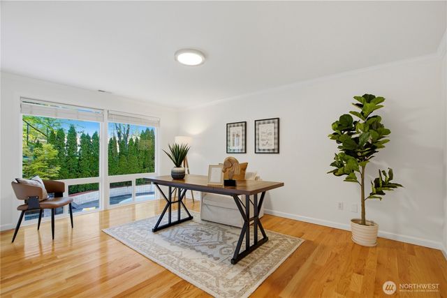 14213 SE 45th Place, Bellevue, WA 98006