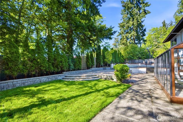 14213 SE 45th Place, Bellevue, WA 98006