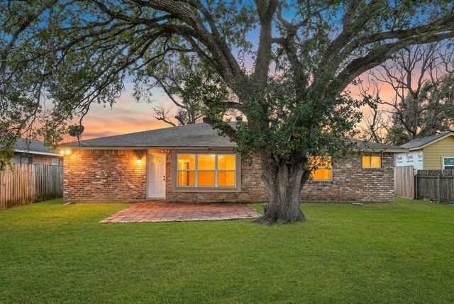 10123 Kent Towne Lane, Sugar Land, TX 77498