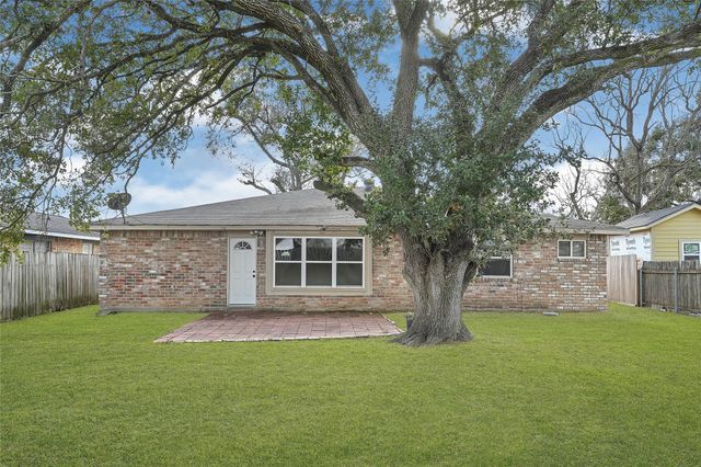 10123 Kent Towne Lane, Sugar Land, TX 77498