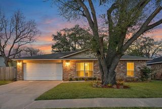 10123 Kent Towne Lane, Sugar Land, TX 77498