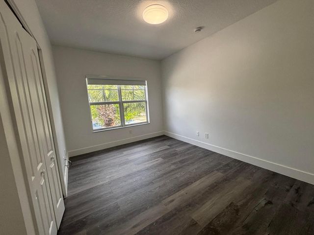 2555 Creekside Drive, Fort Pierce, FL 34981