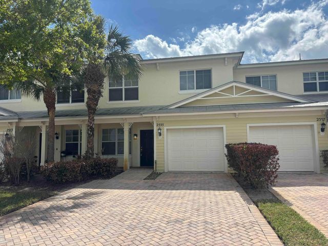 2555 Creekside Drive, Fort Pierce, FL 34981