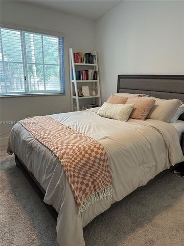 2298 NW 78th Ave 201, Pembroke Pines, FL 33024