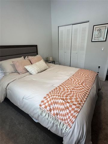 2298 NW 78th Ave 201, Pembroke Pines, FL 33024