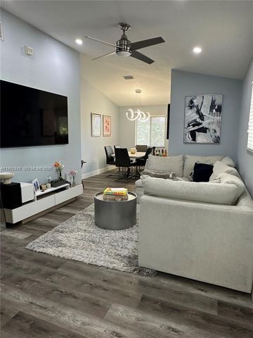 2298 NW 78th Ave 201, Pembroke Pines, FL 33024