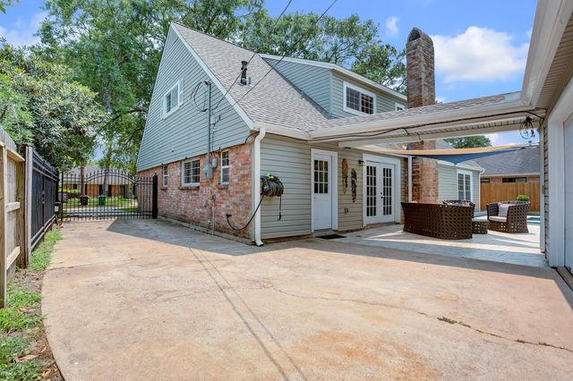 12506 Kingsride Lane, Houston, TX 77024