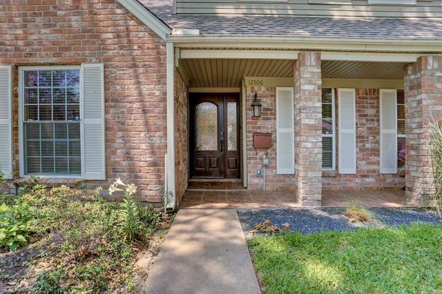 12506 Kingsride Lane, Houston, TX 77024