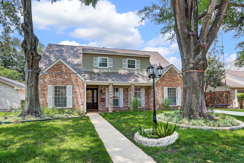 12506 Kingsride Lane, Houston, TX 77024