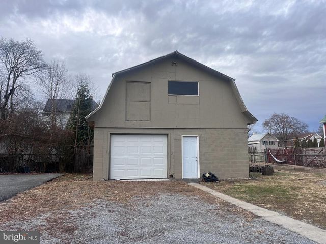 108 S FAYETTE STREET, Shippensburg, PA 17257