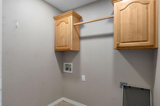 3582 N Thistlewood Court, Springfield, MO 65803