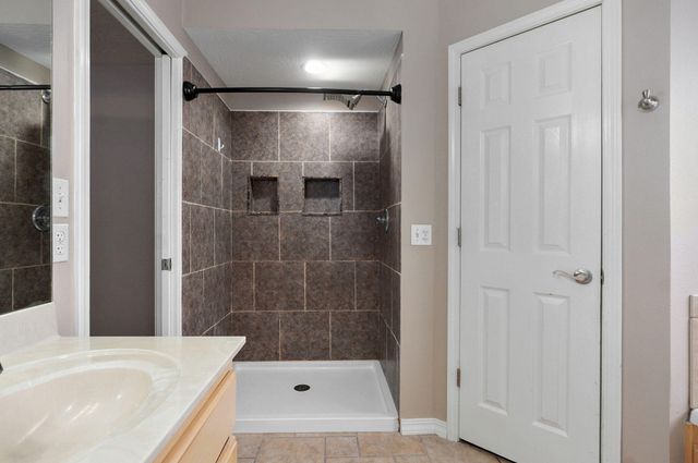 3582 N Thistlewood Court, Springfield, MO 65803