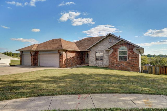 3582 N Thistlewood Court, Springfield, MO 65803