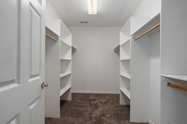 3582 N Thistlewood Court, Springfield, MO 65803