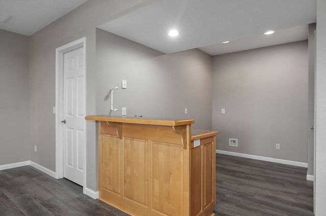 3582 N Thistlewood Court, Springfield, MO 65803