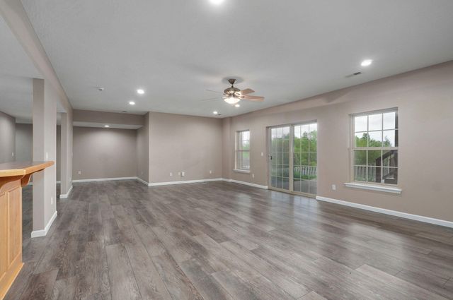 3582 N Thistlewood Court, Springfield, MO 65803