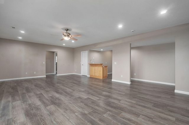 3582 N Thistlewood Court, Springfield, MO 65803