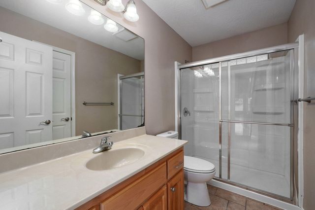 3582 N Thistlewood Court, Springfield, MO 65803