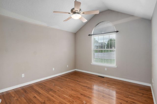 3582 N Thistlewood Court, Springfield, MO 65803