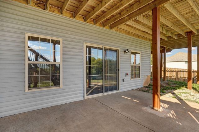 3582 N Thistlewood Court, Springfield, MO 65803