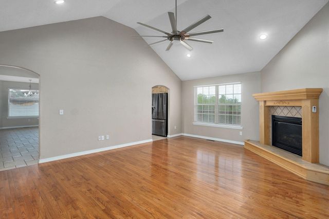 3582 N Thistlewood Court, Springfield, MO 65803