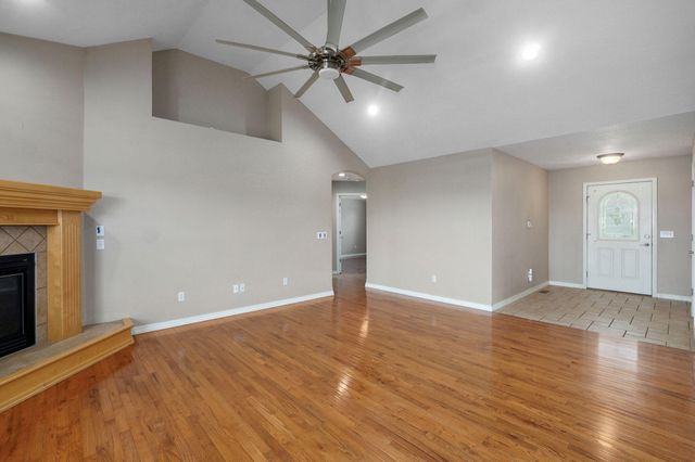 3582 N Thistlewood Court, Springfield, MO 65803