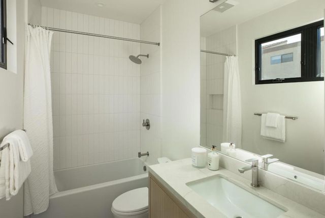 16 Fourth Street, Los Altos, CA 94022