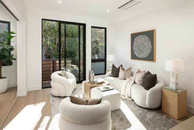 16 Fourth Street, Los Altos, CA 94022