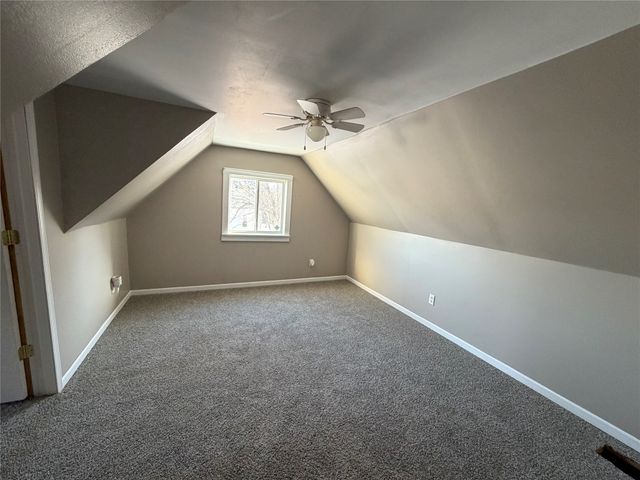 950 Main Street, Stanhope, IA 50246