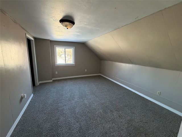 950 Main Street, Stanhope, IA 50246