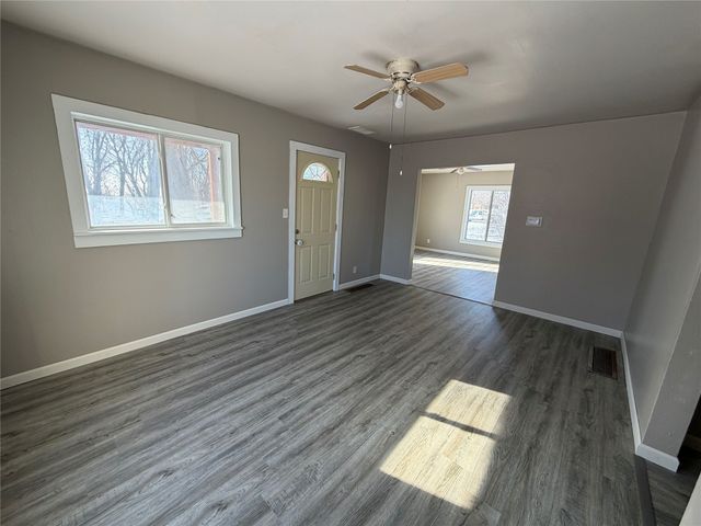 950 Main Street, Stanhope, IA 50246