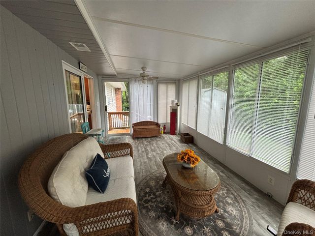 72 Fanning Boulevard, Riverhead, NY 11901