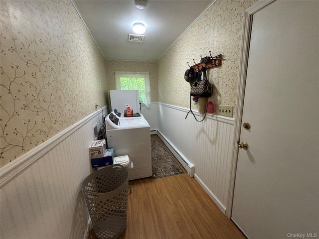 72 Fanning Boulevard, Riverhead, NY 11901