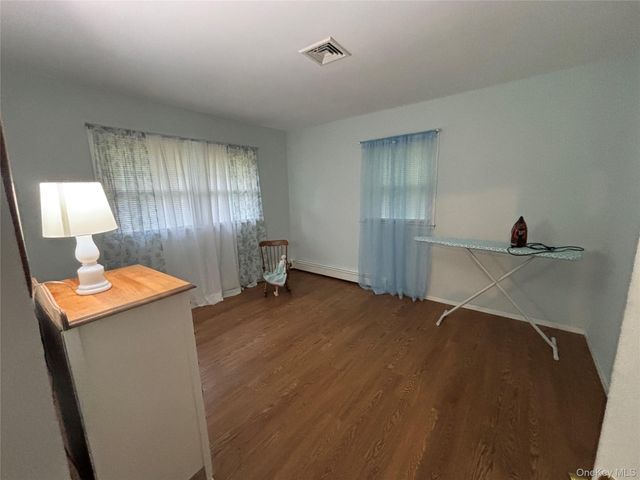 72 Fanning Boulevard, Riverhead, NY 11901