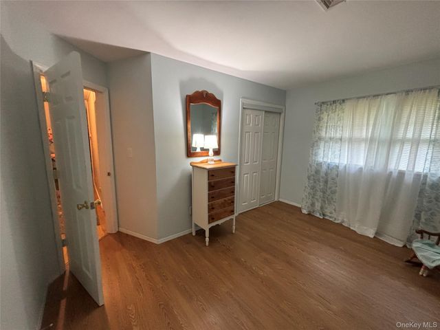 72 Fanning Boulevard, Riverhead, NY 11901