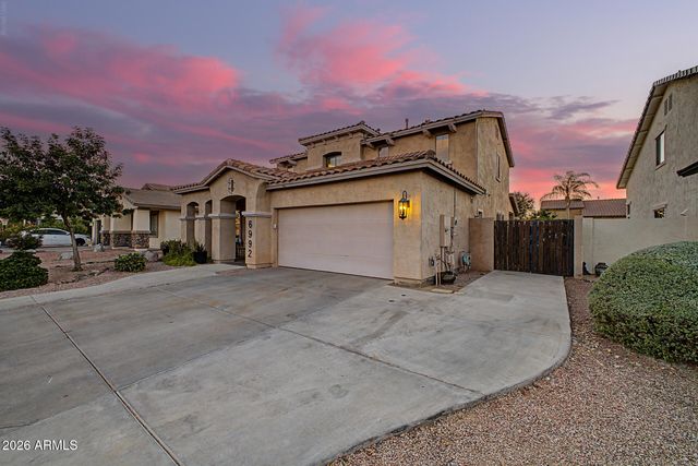 6992 S VIEW Lane, Gilbert, AZ 85298