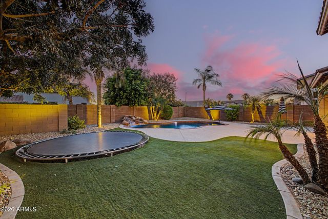 6992 S VIEW Lane, Gilbert, AZ 85298