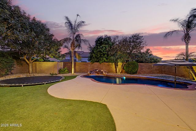 6992 S VIEW Lane, Gilbert, AZ 85298