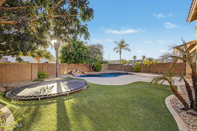 6992 S VIEW Lane, Gilbert, AZ 85298