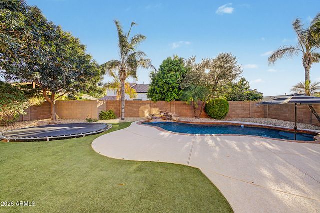 6992 S VIEW Lane, Gilbert, AZ 85298