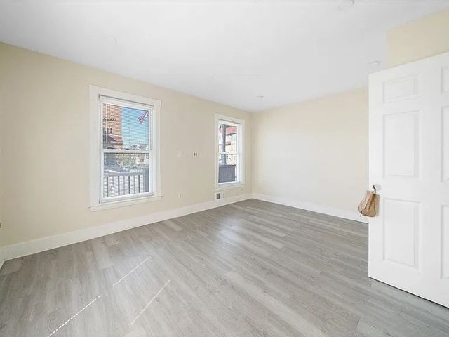 229 Lincoln 1, Worcester, MA 01605