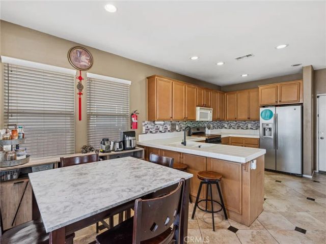 15126 Bluffside Lane, Victorville, CA 92394