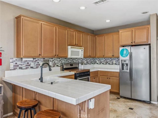 15126 Bluffside Lane, Victorville, CA 92394