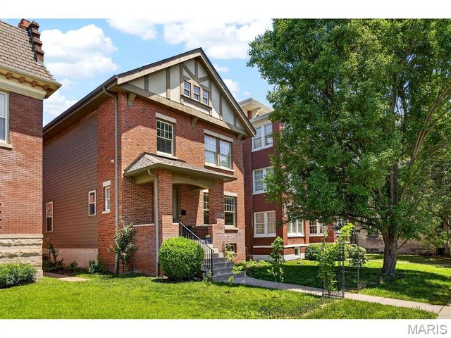4321 Maryland Avenue, St Louis, MO 63108