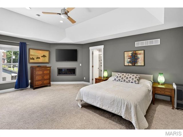 4321 Maryland Avenue, St Louis, MO 63108
