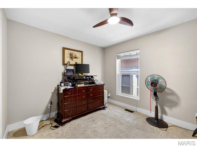 4321 Maryland Avenue, St Louis, MO 63108