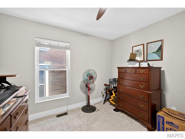 4321 Maryland Avenue, St Louis, MO 63108