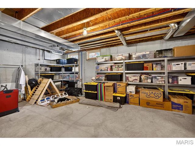 4321 Maryland Avenue, St Louis, MO 63108