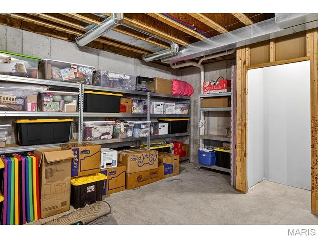 4321 Maryland Avenue, St Louis, MO 63108