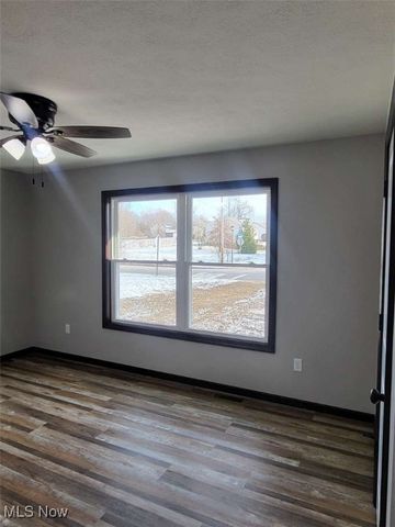 327 29th Street NW, Massillon, OH 44647